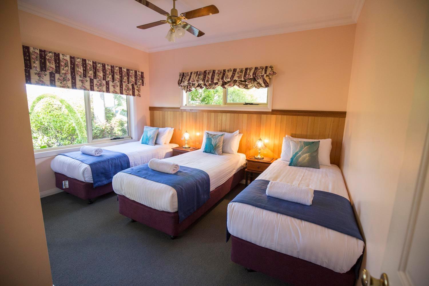 Robyn'S Nest Lakeside Resort Merimbula Extérieur photo