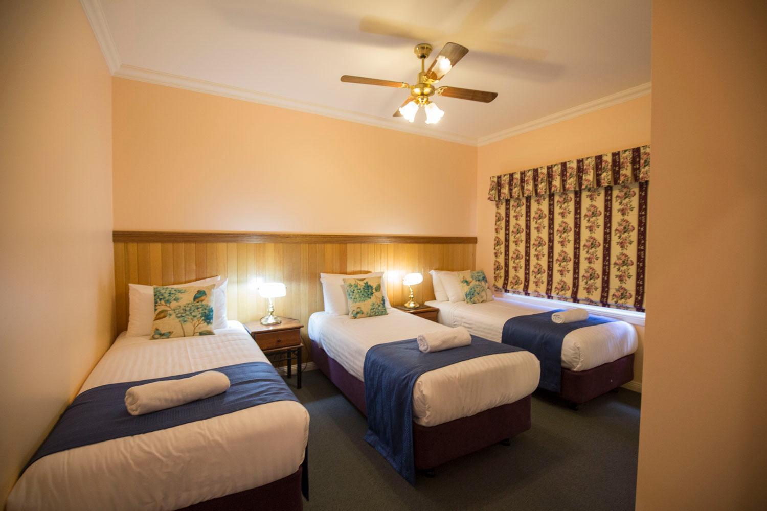 Robyn'S Nest Lakeside Resort Merimbula Extérieur photo