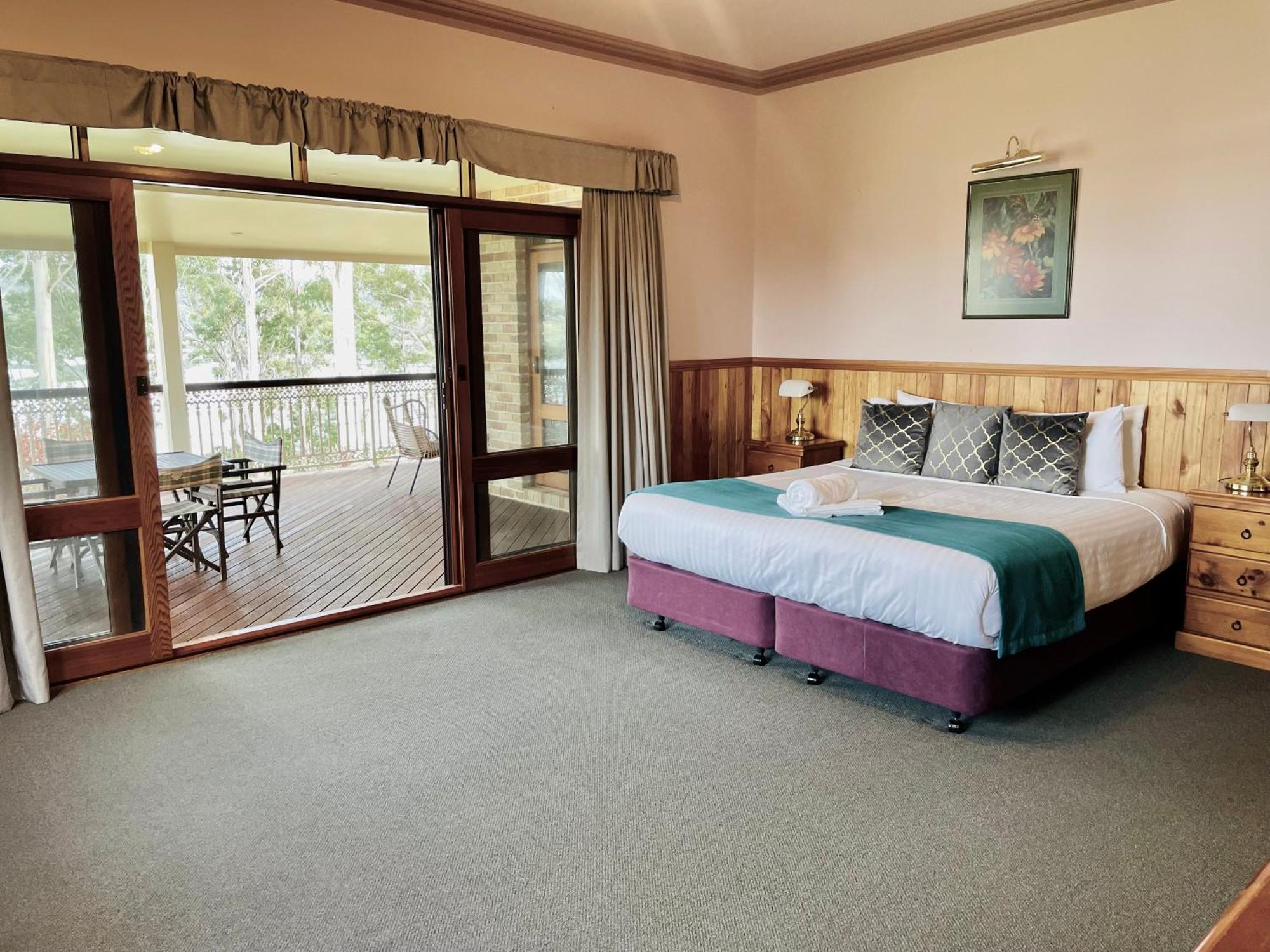 Robyn'S Nest Lakeside Resort Merimbula Extérieur photo