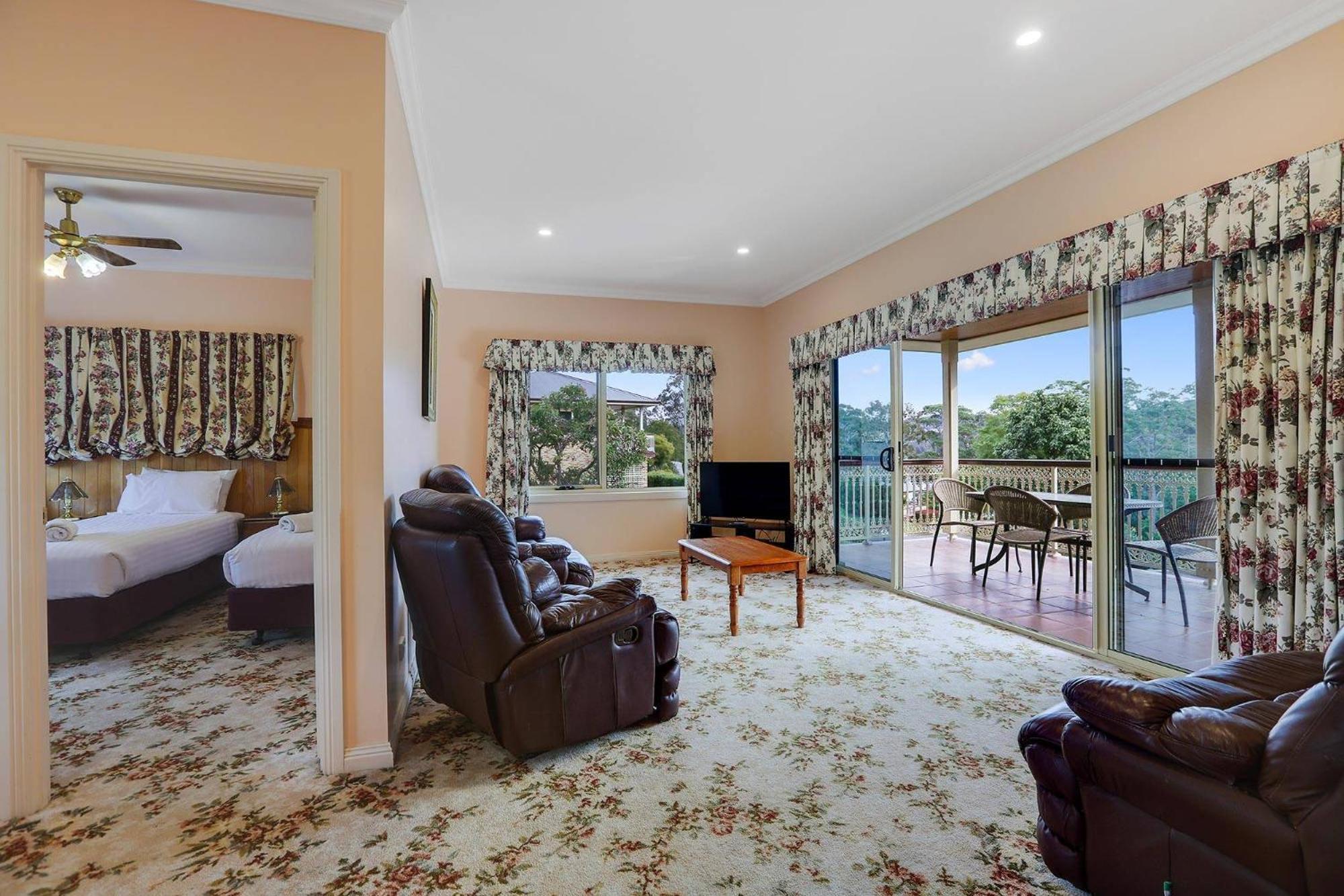 Robyn'S Nest Lakeside Resort Merimbula Extérieur photo