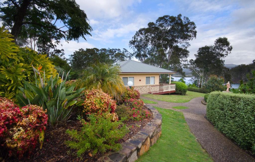 Robyn'S Nest Lakeside Resort Merimbula Extérieur photo